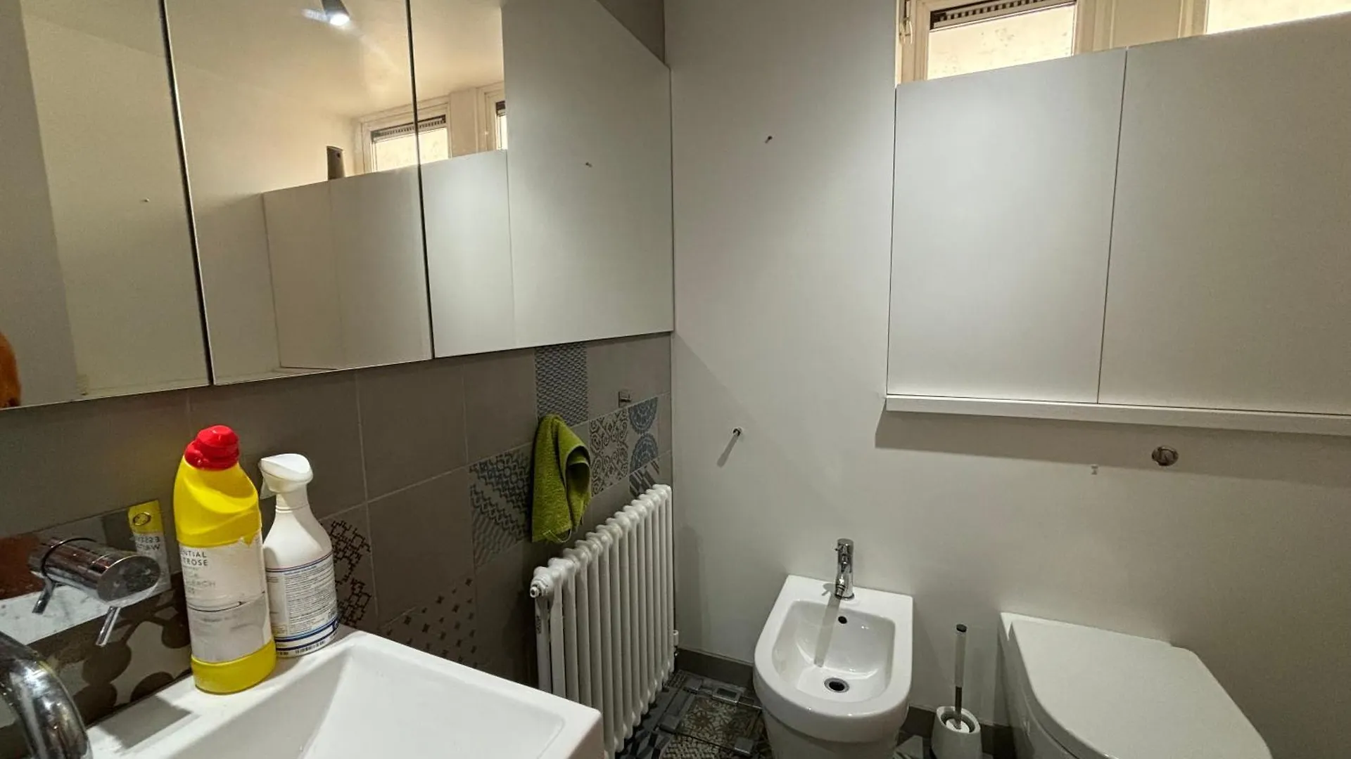 Contemporary Flat W Private Patio London Fields Apartment United Kingdom